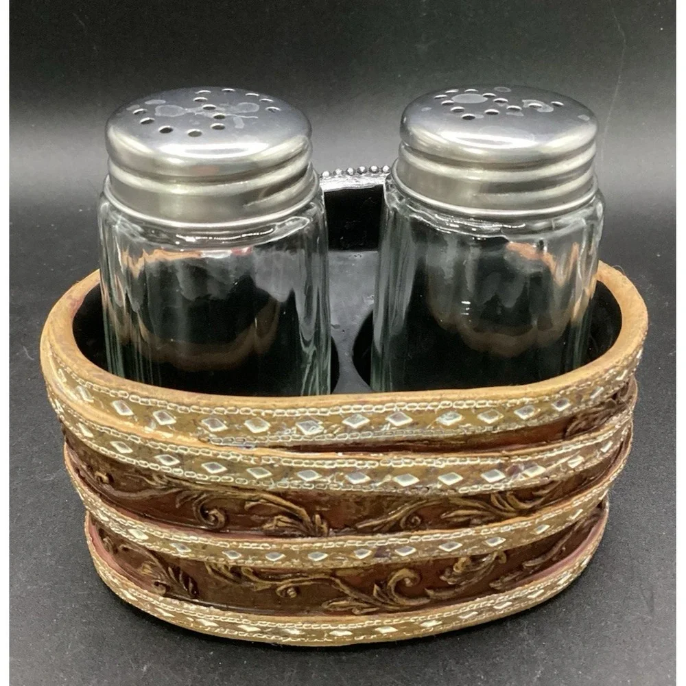 Western‎ Cowboy Belt Buckle Belt Resin Glass Salt Pepper Shakers Country Rustic